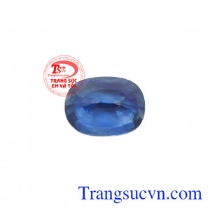 Với kiểu dáng trẻ trung, thích hợp làm mặt nhẫn hoặc mặt dây chuyền. Viên đá quý saphir an nhiên