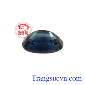 Vì vậy mà đá saphir thường được gắn trên trang sức để làm quà tặng kỉ niệm 5 năm và 45 năm ngày cưới. Viên saphir thiên nhiên may mắn
