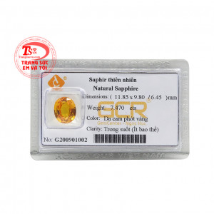 Viên Sapphire vàng đại cát được chế tác đầy công phu phù hợp gắn lên nhẫn hoặc mặt dây toát lên vẻ sang trọng, quý phái.