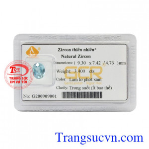 Viên Zircon bình an màu xanh lam mang đến may mắn cho người mệnh Thủy và Mộc.