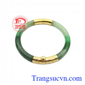 Vòng cẩm thạch bọc vàng sang trọng