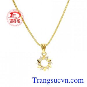 Dù bạn da ngăm hay da trắng sản phẩm sẽ giúp bạn nổi bật hơn, tạo vẻ duyên dáng vốn có của người con gái.