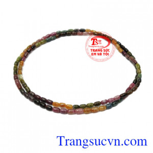 Trang sức Em và Tôi chuyên cung cấp các mặt hàng đá quý thiên nhiên, có giấy kiểm định uy tín.