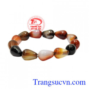 Trong phong thủy, mã não có tác dụng đem đến nhiều điều an lành, hưng thịnh và tài lộc.