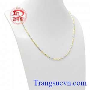 Dây chuyền nữ nổi bật là một sản phẩm mới của Trang sức Em và Tôi. 