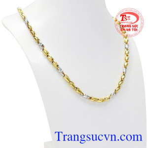 Dây chuyền nam là sản phẩm bán chạy nhất được nhiều phái mạnh ưa chuộng.