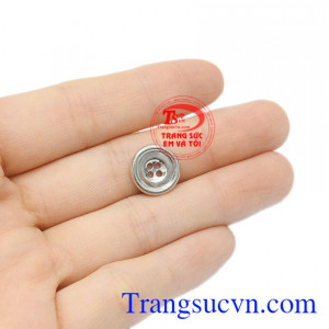 Không chỉ toát lên được thần thái của người đeo mà giá cả cũng rất hợp lí.