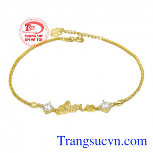 Lắc tay chữ love cá tính