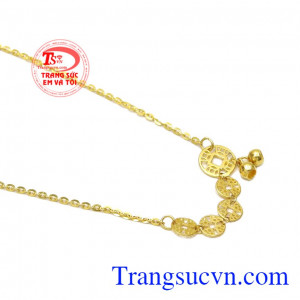 Lắc tay nữ kim tiền tài lộc vàng 10k là phụ kiện tô điểm thêm cho phong cách của các cô nàng hiện đại. 