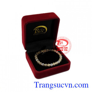 Là sản phẩm được phái đẹp đặc biệt ưa chuộng và là món quà tặng đặc biệt ý nghĩa cho người thân yêu.