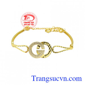 Lắc tay nữ vàng quý cô vàng 10k là dòng sản phẩm được ưa chuộng nhất hiện nay.