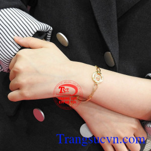 Lắc tay vàng nữ phong cách