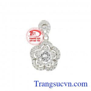 Mặt dây bạc rạng rỡ