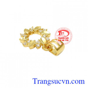 Phái đẹp không cần đau đầu mỗi khi lựa chọn trang phục sao cho phù hợp vì sản phẩm phù hợp với nhiều loại phong cách.