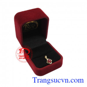 Mặt dây ruby nhỏ xinh có giấy kiểm định đá quý. 