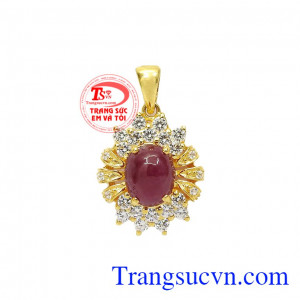Mặt dây ruby tỏa sáng