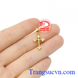 Mặt dây thánh giá sẽ là món quà đầy ý nghĩa để dành tặng cho người thân và bạn bè vào các dịp như giáng sinh hay sinh nhật.