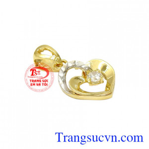 Tình yêu là thứ không thể đong đếm cũng không có đúng sai mà là cảm giác khi hai trái tim cùng đồng điệu thấu hiểu cho nhau.