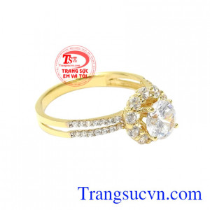 Mỗi một sản phẩm đều có sức hấp dẫn riêng tạo điểm nhấn cho người đeo.