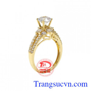 Nhẫn nữ đẳng cấp quý cô được chế tác theo công nghệ Hàn là sản phẩm hiện đang được nhiều phái đẹp ưa chuộng.