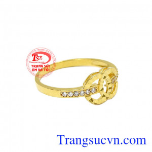 Nhẫn nữ đẹp được chế tác từ vàng tây 10k bền đẹp, sáng bóng