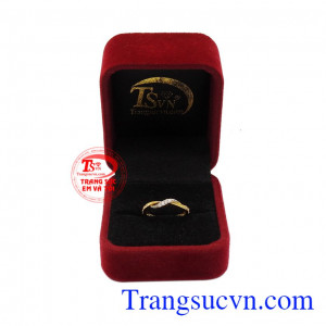 Nhẫn nữ kiều diễm phù hợp với nhiều kiểu trang phục dù đi làm hay đi chơi. Nhẫn nữ kiều diễm