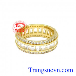 Nhẫn nữ phong cách cá tính là một thiết kế mới mang phong cách năng động và trẻ trung. 