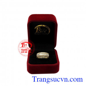 Sản phẩm đặc biệt phù hợp với những bạn gái mang cá tính mạnh mẽ. Nhẫn nữ phong cách cá tính