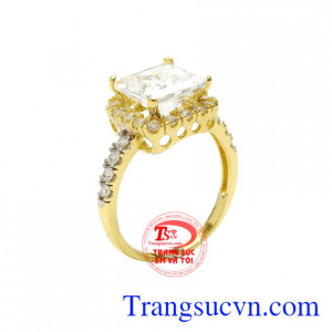 Nhẫn nữ phong cách quý cô được nhập khẩu từ Hàn Quốc chế tác độc đáo.