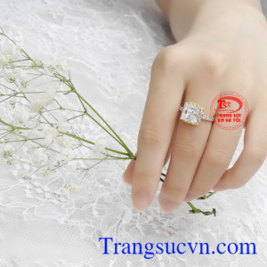 Nhẫn nữ phong cách quý cô nhận đặt chế tác theo yêu cầu.