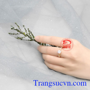 Nhẫn nữ phong cách thời thượng vì bạn là người tạo nên xu thế. 