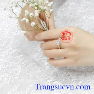 Nhẫn nữ vàng nàng thơ trao trọn niềm yêu thương.