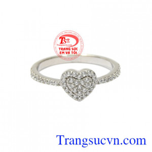 Nhẫn nữ trái tim từ lâu đã được phái đẹp yêu thích và lựa chọn.