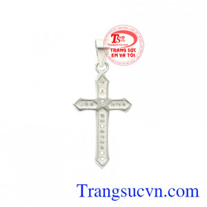 Thánh giá bạc đính đá an lành chế tác đẹp, tinh xảo và sắc nét bằng bạc 92.5.