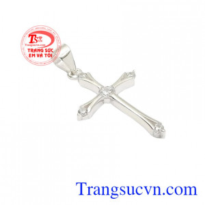 Mang nguồn năng lượng tích cực, trang sức thánh giá là biểu tượng cho tình yêu và lòng thương xót của Thiên Chúa.