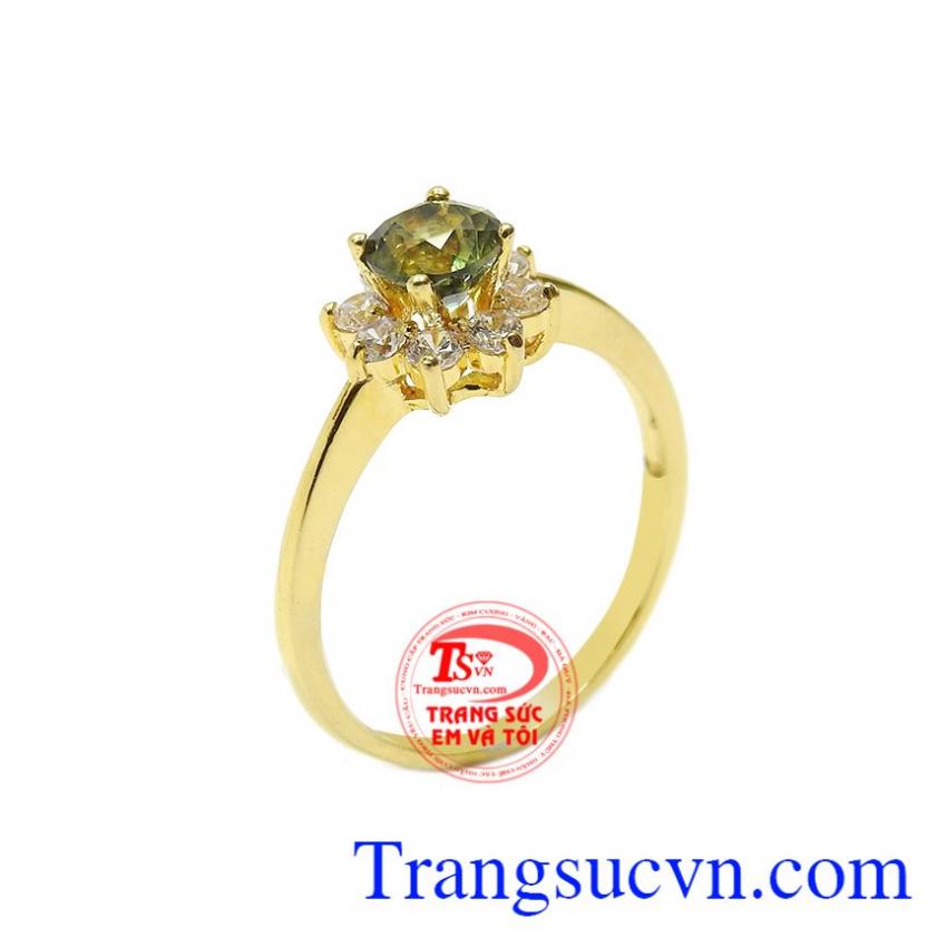 Nhẫn nữ vàng saphir đẹp