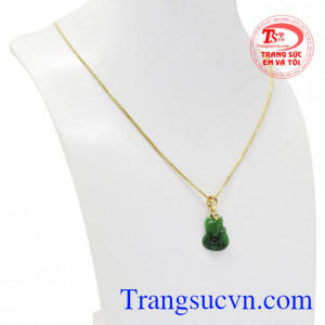 Ngọc cẩm thạch là loại đá quý thời xưa thường được các bậc quý tộc sử dụng và họ coi đó là cách phân biệt người giàu có.