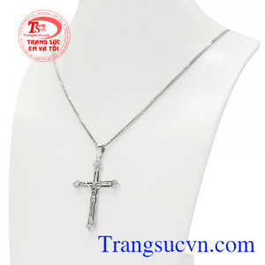 Không chỉ để làm đẹp đeo bộ sản phẩm còn mang lại an lành cho người sử dụng.