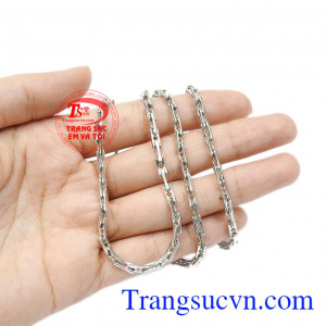 Sản phẩm chế tác theo công nghệ hiện đại, thiết kế phong cách mang đến cho người dùng một sản phẩm hoàn hảo. Dây chuyền nam vàng trắng thời trang