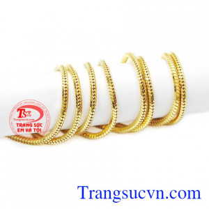 Dây chuyền vàng thương hiệu uy tín, chất lượng đảm bảo, giao hàng nhanh toàn quốc.