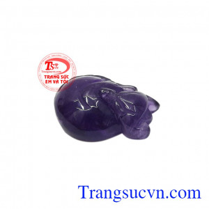 Sản phẩm chạm khắc tinh xảo, sắc nét. Hồ ly thạch anh tím hợp mệnh