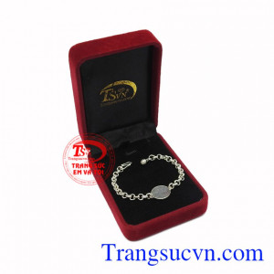 Lắc bạc cho bé khắc tên