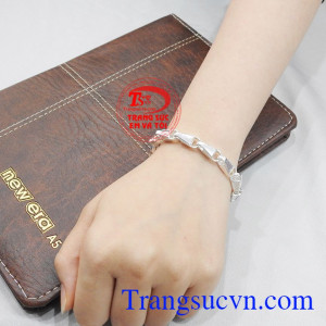 Lắc bạc nam mạnh mẽ