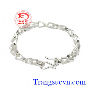 Lắc bạc nam phong cách thiết kế hợp thời trang, nam tính đang là xu hướng được rất nhiều khách hàng yêu thích và lựa chọn.