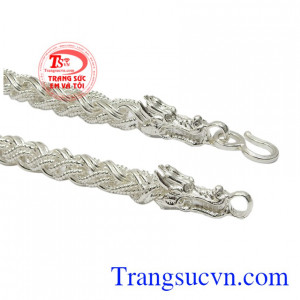 Ngày nay, các sản phẩm chạm khắc hình rồng rất được nam giới giới ưa chuộng.