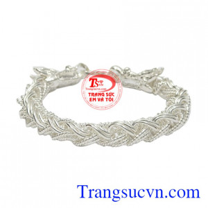 Thời xa xưa hình ảnh rồng là biểu trưng cho người cầm quyền cao nhất là nhà vua.