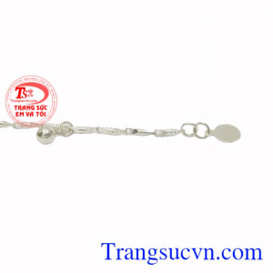 Bởi bạc có tính kháng khuẩn, cản gió.