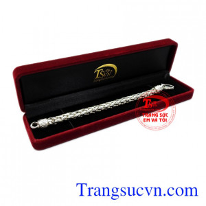 Lắc nam bạc phóng khoáng