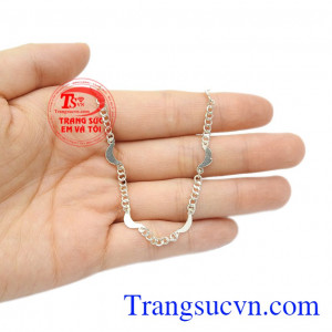 Lắc nữ bạc trang nhã chế tác từ bạc 92.5, bảo hành uy tín, giao hàng toàn quốc. 