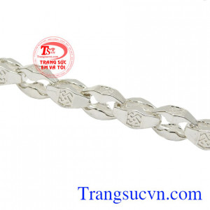 Sản phẩm thích hợp với nhiều độ tuổi, phù hợp với nhiều kiểu trang phục khác nhau như công sở hay hay phố.